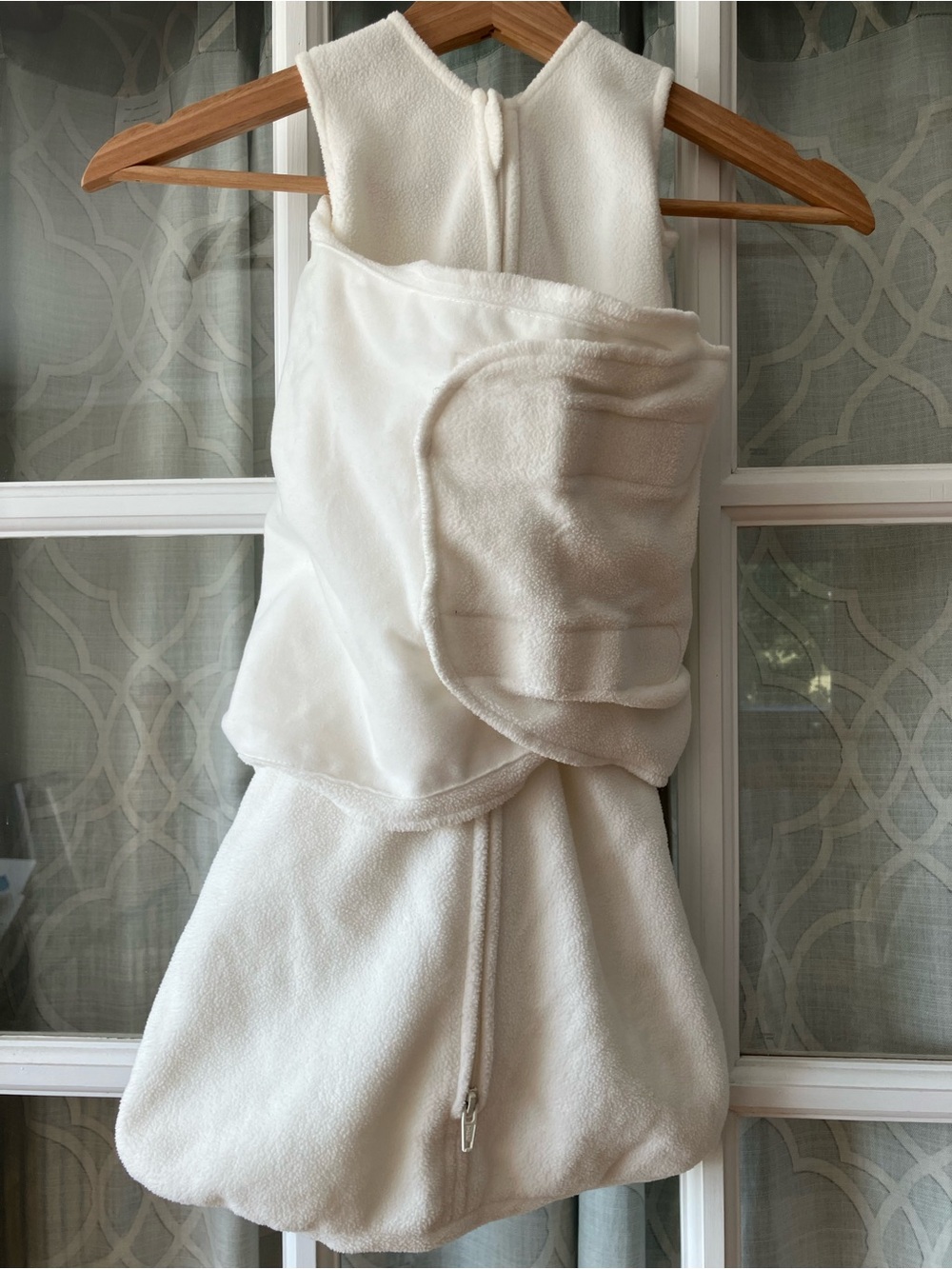 Halo SwaddleMe Fleece Blanket Swaddle in White